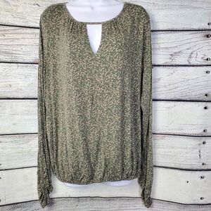 Daytrip XL Green Floral Long Sleeve Blouse Keyhole Neck Stretch Hem